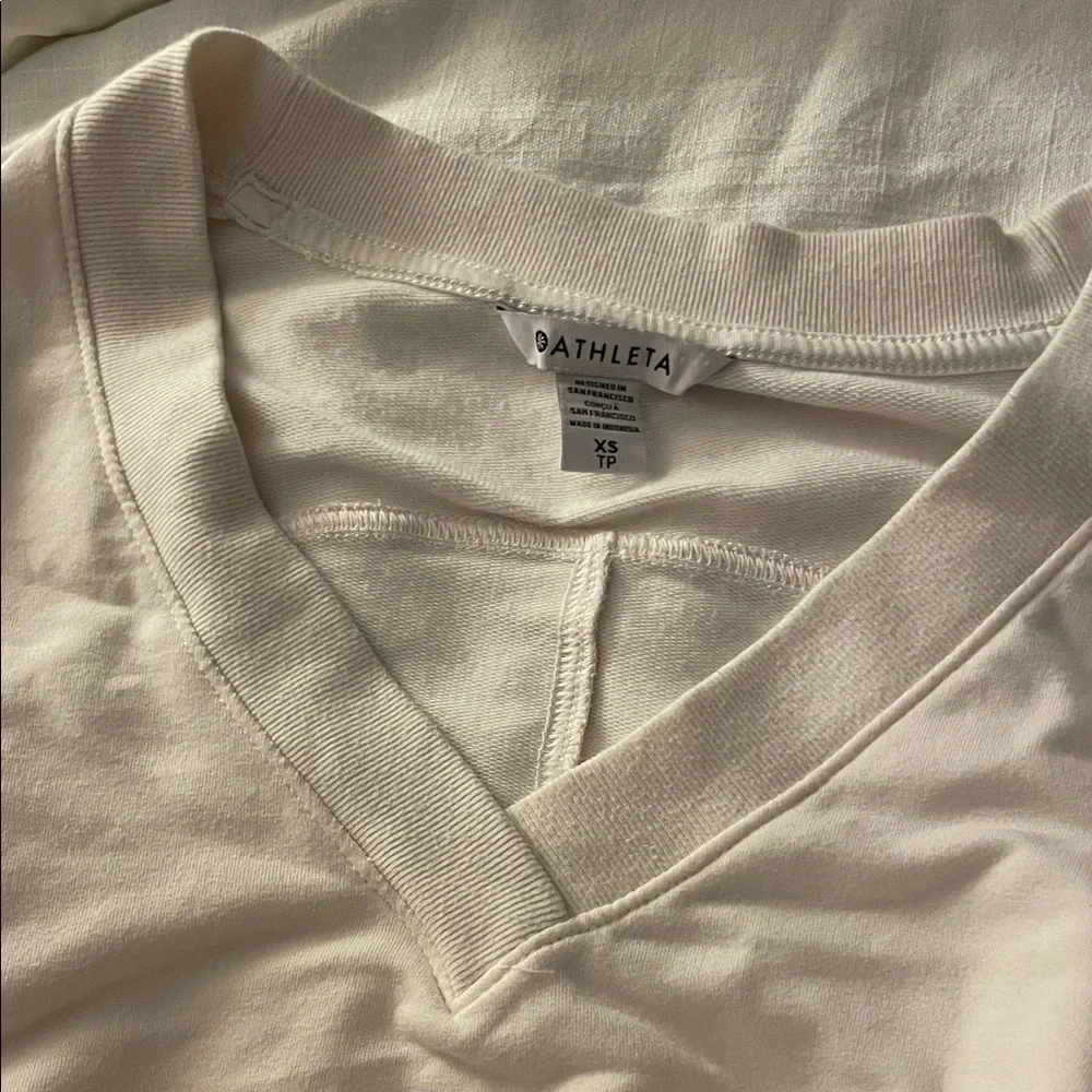 Athleta Cream V-Neck Sleeveless Sweater - Picture 5 of 5